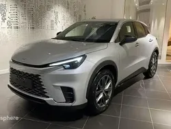Brun Utilisé 2025 Lexus LBX SUV | 37 790 € (Prix assez cher)