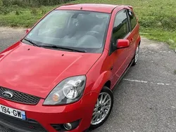 Utilisé 2006 Ford Fiesta Ambiente Citadine | 3 990 € (Prix juste)