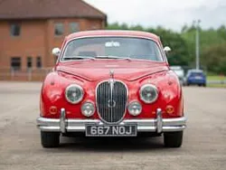 Rouge Utilisé 1964 Jaguar MK II Berline | 53 081 €