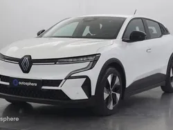 Blanc Utilisé 2022 Renault Mégane Equilibre SUV | 17 499 € (Prix juste)