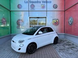 Ice white pastel Nouvelle 2025 Fiat 500e Red Berline | 17 990 € (Super prix)