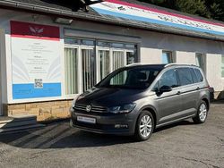 Gris Utilisé 2017 VW Touran Highline Monospace | 11 699 € (Prix assez cher)