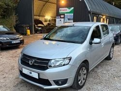 Utilisé 2014 Dacia Sandero Lauréate Citadine | 7 500 € (Prix assez cher)