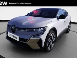 Gris Utilisé 2022 Renault Mégane Iconic Berline | 23 900 € (Prix juste)