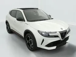 Nouvelle 2025 Alfa Romeo Junior Edizione Speciale | 30 890 € (Prix juste)