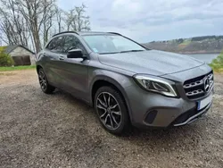 Gris Utilisé 2019 Mercedes GLA200 SUV | 19 490 €