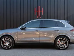 Utilisé 2016 Porsche Cayenne Turbo SUV | 44 900 €