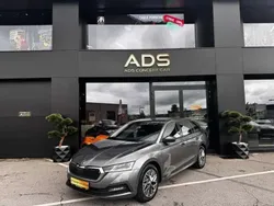 Gris Utilisé 2022 Skoda Octavia Ambition Break | 23 579 € (Prix juste)