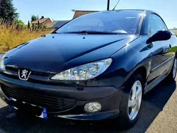 Noir Utilisé 2002 Peugeot 206 CC Cabriolet | 5 200 €