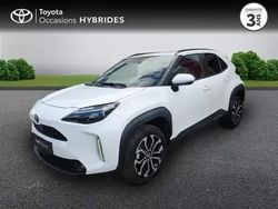Blanc Utilisé 2023 Toyota Yaris Hybrid Design SUV | 24 990 € (Prix assez cher)