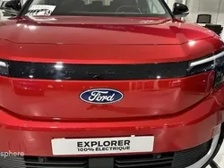 Premium rouge lucid métallisé Utilisé 2024 Ford Explorer Extended Range SUV | 44 990 €