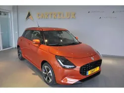 Orange Nouvelle 2025 Suzuki Swift GLX Berline | 18 358 € (Prix juste)