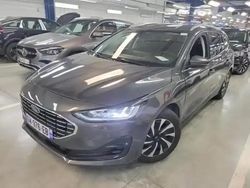 Gris magnetic métallisé premium Utilisé 2024 Ford Focus Business Edition Break | 23 990 €