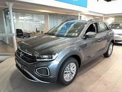 Utilisé 2026 VW T-Roc Life SUV | 36 900 € (Prix cher)