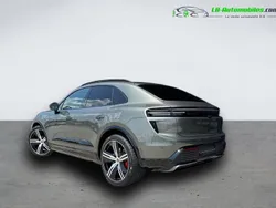 Utilisé 2025 Porsche Macan Turbo SUV | 136 700 € (Prix cher)