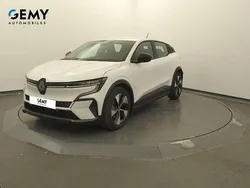 Blanc Utilisé 2022 Renault Mégane Equilibre Berline | 23 980 € (Prix juste)