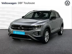 Utilisé 2024 VW T-Roc Style SUV | 28 489 € (Prix juste)