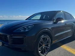 Utilisé 2019 Porsche Cayenne SUV | 74 900 € (Prix juste)