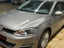 Argent Utilisé 2014 VW Golf VII Cup Berline | 9 950 € (Prix juste)