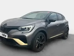 Gris Utilisé 2023 Renault Captur Engineered SUV | 23 990 € (Prix assez cher)