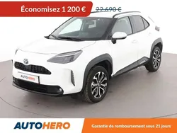 Blanc Utilisé 2022 Toyota Yaris Cross Design SUV | 21 490 € (Prix juste)