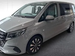 Gris Nouvelle 2025 Mercedes Vito Monospace | 72 990 €