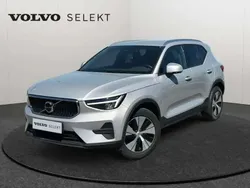 Noir Utilisé 2023 Volvo XC40 Core SUV | 32 990 € (Prix juste)
