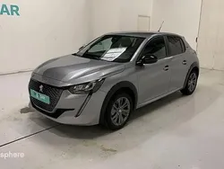 Gris Utilisé 2023 Peugeot e-208 Style Citadine | 18 299 € (Prix juste)