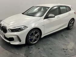 Blanc Utilisé 2023 BMW M135 M Performance Citadine | 43 900 € (Bon prix)