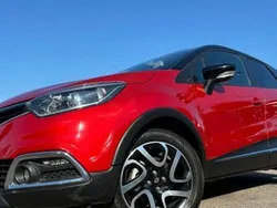 Rouge Utilisé 2016 Renault Captur Intens SUV | 10 990 € (Prix juste)