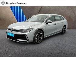 Utilisé 2024 VW Passat R-line Break | 38 480 € (Prix cher)