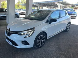 Utilisé 2023 Renault Clio V Evolution Citadine | 18 490 € (Prix juste)