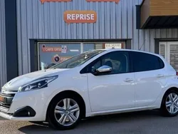 Blanc Utilisé 2017 Peugeot 208 Style Citadine | 6 490 € (Bon prix)