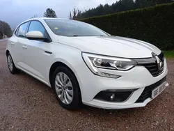 Blanc Utilisé 2020 Renault Mégane IV SE Berline | 12 990 €