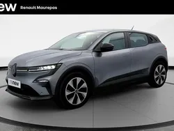 Gris Utilisé 2023 Renault Mégane Evolution Berline | 25 990 € (Prix juste)