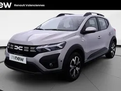 Gris Utilisé 2024 Dacia Sandero Expression Citadine | 16 999 € (Prix assez cher)