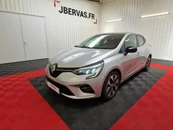 Utilisé 2023 Renault Clio V Evolution Berline | 15 490 € (Prix juste)