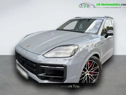 Utilisé 2024 Porsche Cayenne Turbo E-Hybrid SUV | 188 900 € (Prix juste)