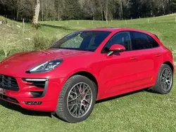 Rouge Utilisé 2017 Porsche Macan SUV | 49 000 € (Prix assez cher)