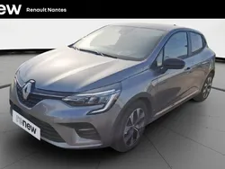 Gris Utilisé 2023 Renault Clio V Evolution Citadine | 15 490 € (Prix juste)