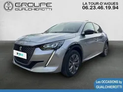 Gris Utilisé 2023 Peugeot e-208 Allure Citadine | 19 990 € (Prix juste)