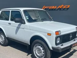 Blanc Utilisé 2010 Lada niva SUV | 9 900 €