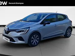 Gris Utilisé 2023 Renault Clio V Equilibre Citadine | 14 990 € (Prix juste)