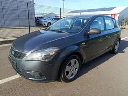 Gris Utilisé 2010 Kia Ceed EX Berline | 4 400 €