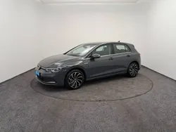 Gris Utilisé 2024 VW Golf VIII Berline | 31 490 € (Prix assez cher)