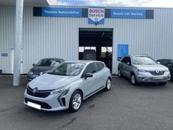 Gris Utilisé 2025 Renault Clio V Evolution Berline | 18 500 € (Prix juste)