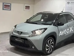 Biton vert aventurine métal/toit noir Utilisé 2024 Toyota Aygo Design Citadine | 16 990 € (Prix assez cher)