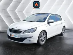 Blanc Utilisé 2015 Peugeot 308 Style Berline | 8 200 € (Prix cher)