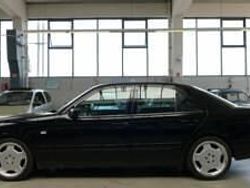 Noir Utilisé 1995 Mercedes E230 Berline | 9 950 €