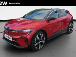 Rouge Utilisé 2023 Renault Mégane Techno Berline | 27 990 € (Prix juste)